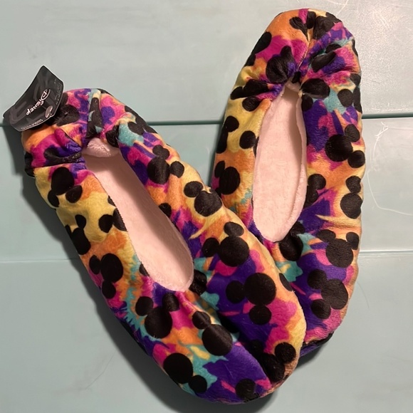 NWT Disney Ladies Slipper Socks- Mickey Mouse Heads - Picture 1 of 3